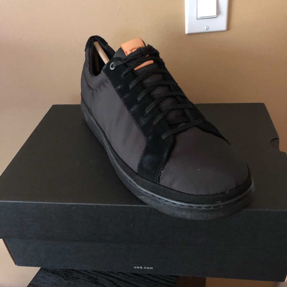 UGG men’s Black  polyurethane and suede sneakers